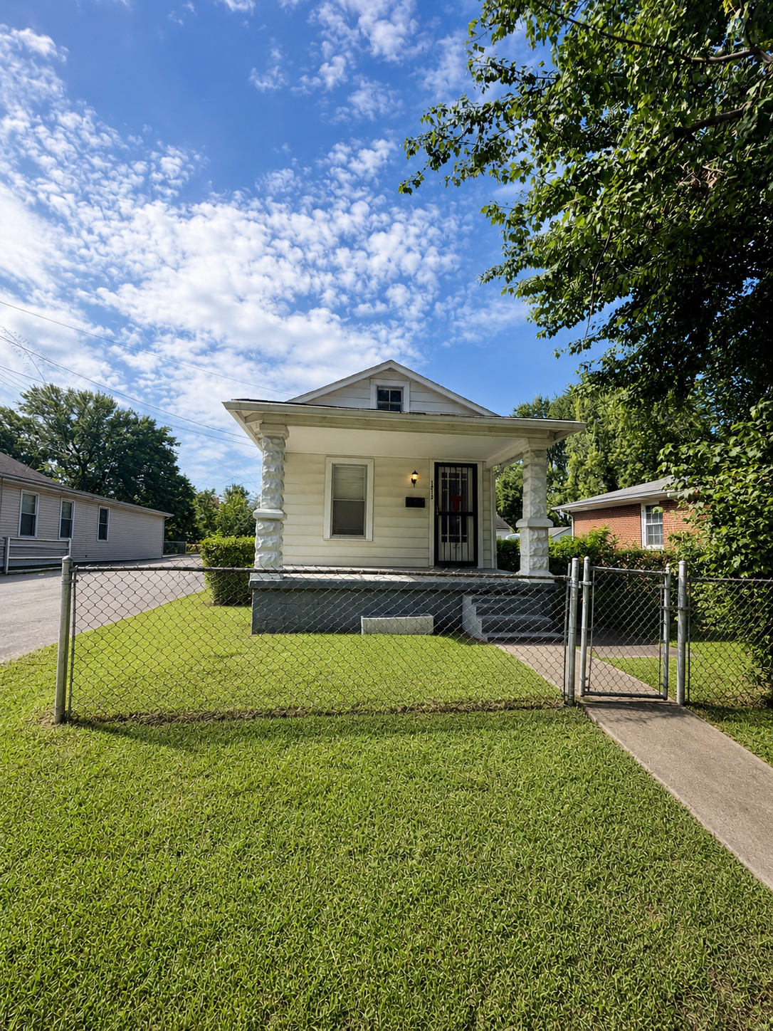 1512 Bluegrass Avenue