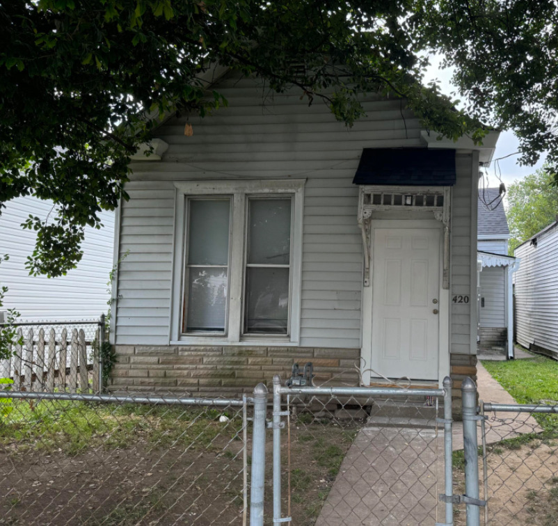 420 Montana Avenue
