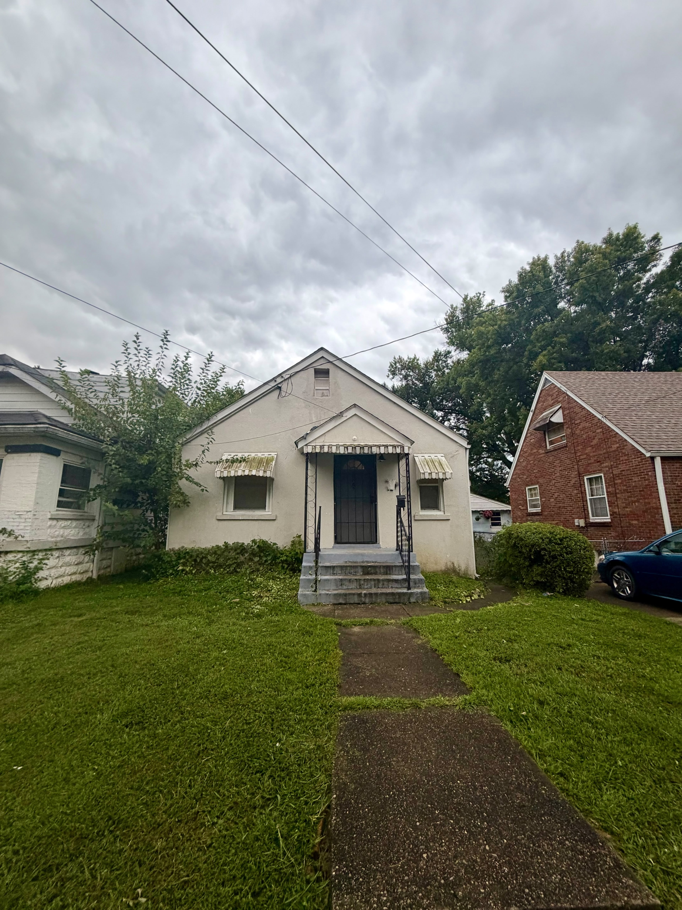 724 West Evelyn Avenue