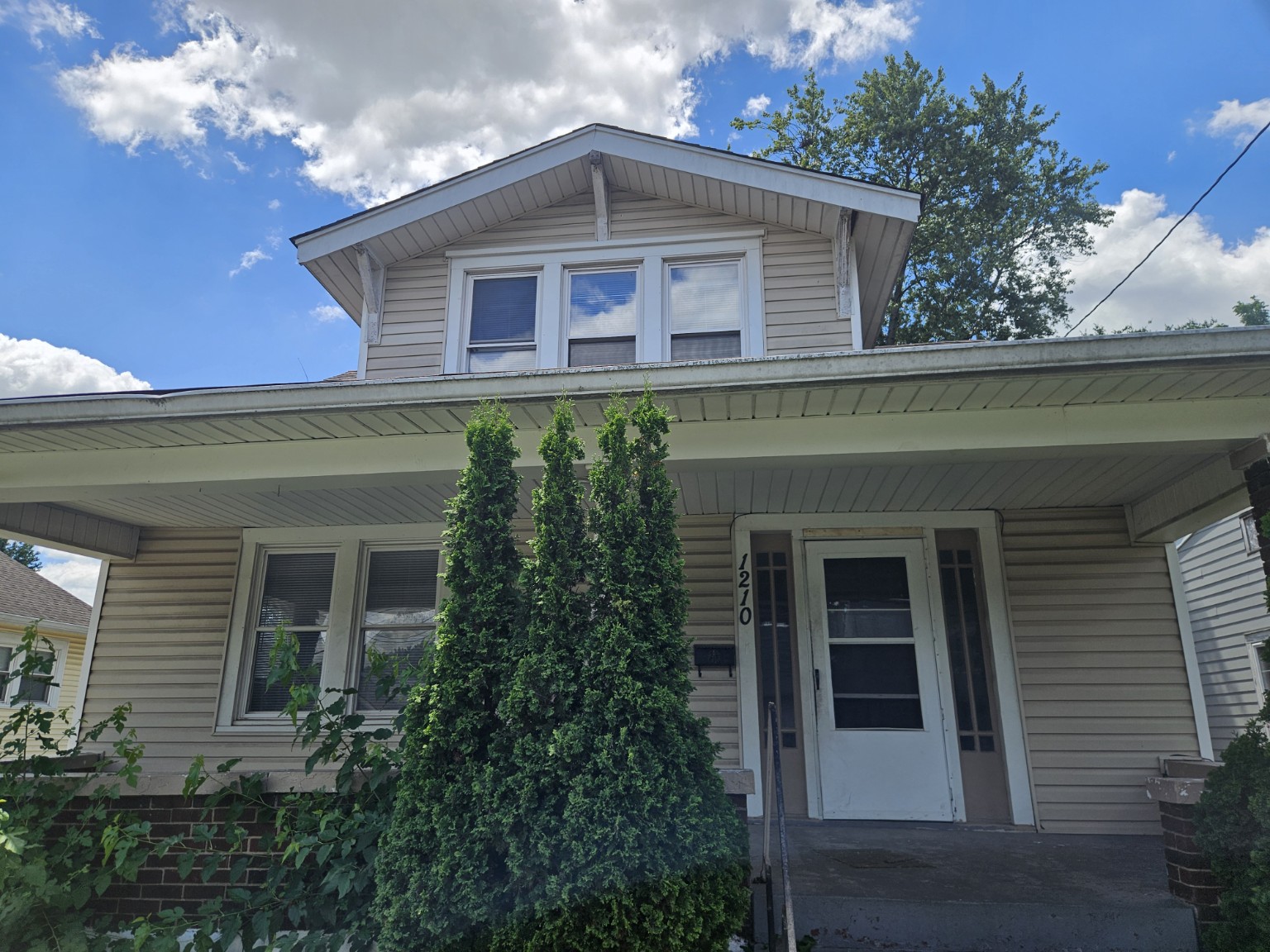 Property main image